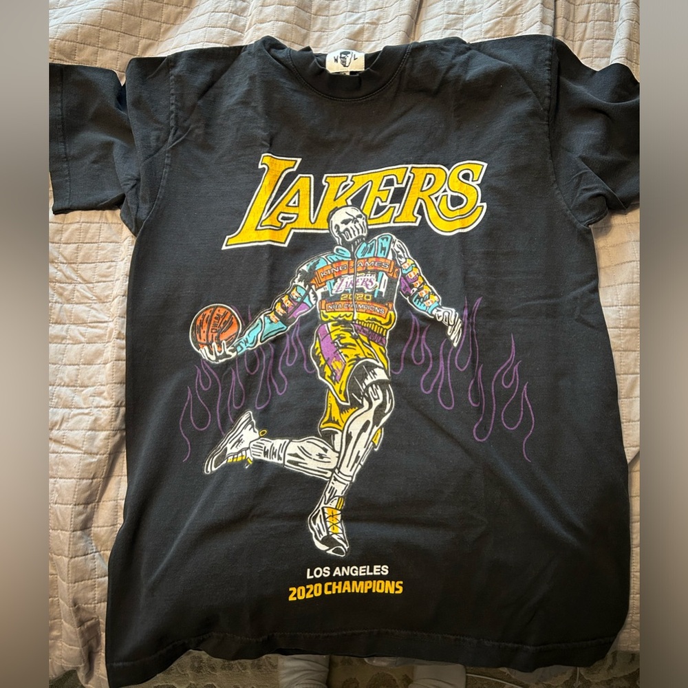 WARREN LOTAS lakers champ t-shirt size Medium!